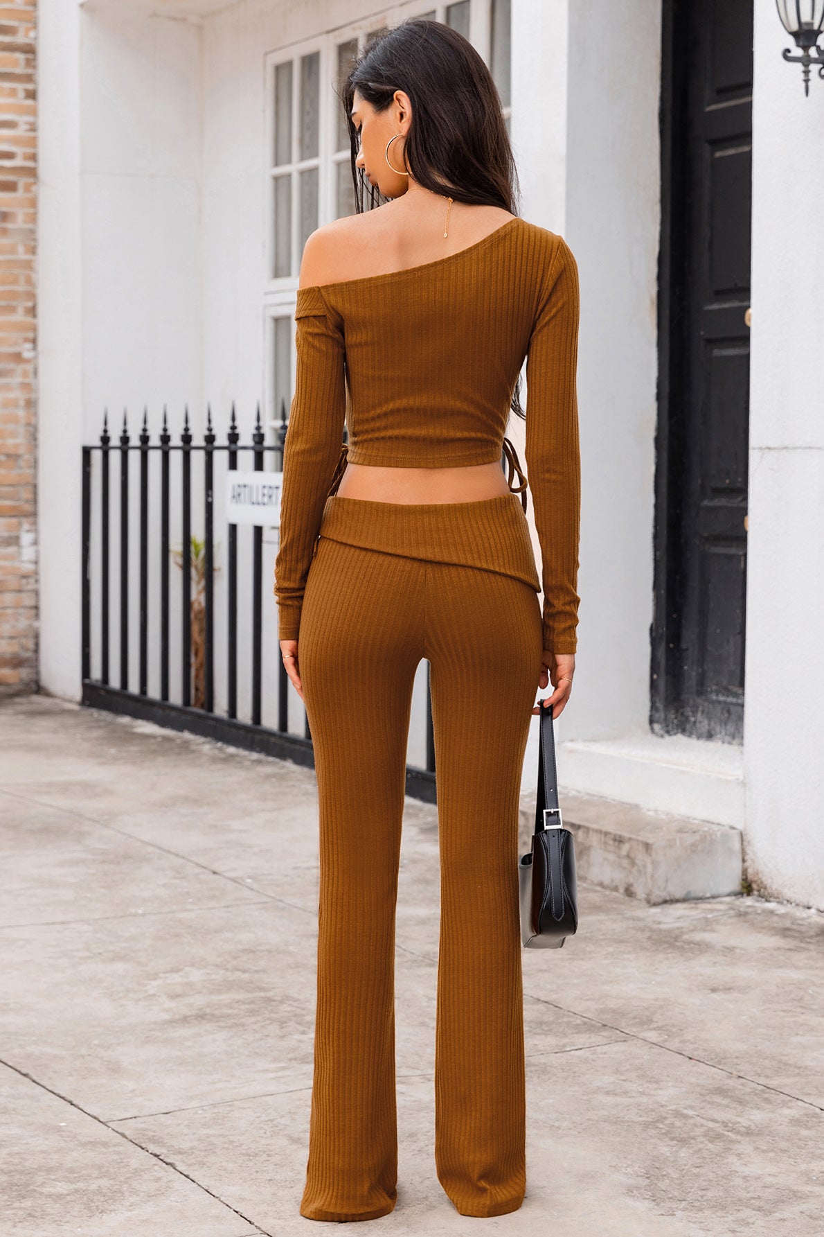 Ribbed Straight Leg Pants in Chestnut