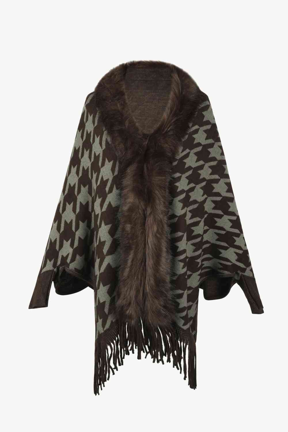 So Defined One Size Houndstooth Fringe Hem Poncho