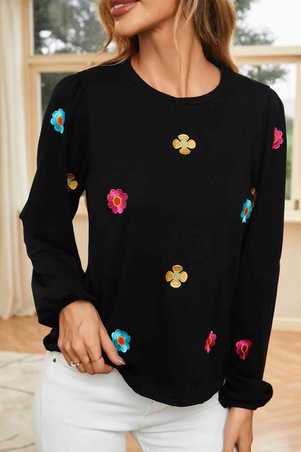 Aurora Lea Flower Round Neck Balloon Sleeve Blouse