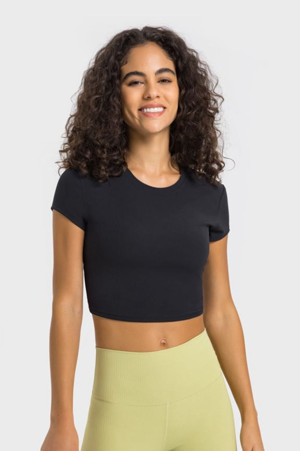 Women's Round Neck Short Sleeve Cropped Sports T-Shirt